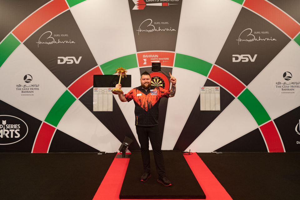 Reigning champion Smith faces Nebrida in 2025 Bahrain Darts Masters PDC